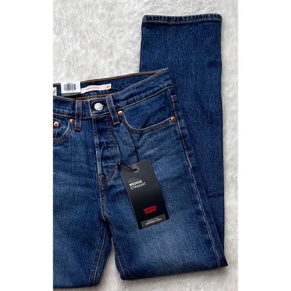 NWT Levi’s Wedgie Straight High Rise Jean in Salsa Charleston Outlasted, 24 X 28 - Picture 7 of 16